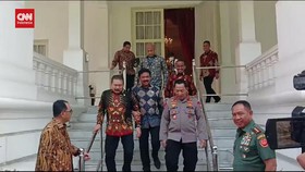 VIDEO: Momen Menko Polhukam Gandeng Jaksa Agung dan Kapolri