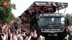 VIDEO: Euforia Bayer Leverkusen Usai Juara Bundesliga dan Piala DFB