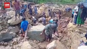 VIDEO: Desa PNG Diterjang Longsor, 670 Warga Diperkirakan Tewas