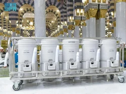 Apa yang Terjadi dengan Air Zamzam Setelah Diambil Jutaan Jemaah?