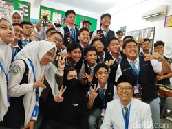 Alan Walker ke SMA Al Azhar Medan, Temui Guru-Siswa Viral Nyanyikan Lagunya