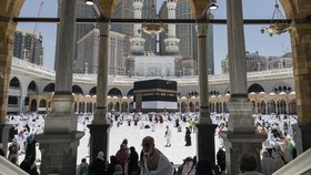 Apa Benar Ka'bah Pusat Medan Magnet Bumi?