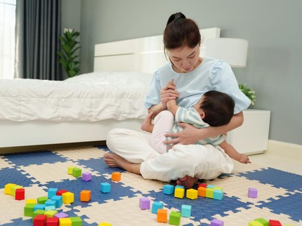 Cara Menyusui Bayi yang Tidak Bisa Diam agar Si Kecil Tetap Nyaman dan Tidak Tersedak