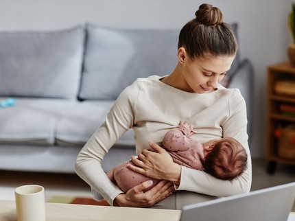 Kepala Bayi ASI Bergetar saat Menyusu, Normalkah? Kenali Penyebab dan Cara Mengatasinya