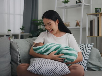 Ketahui Kebutuhan ASI Bayi 0-1 Bulan dan Jadwal Menyusuinya