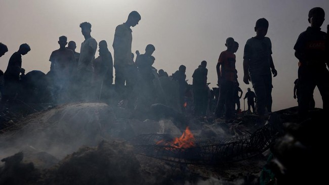 Tragedi Mengerikan: Pengalaman Mengerikan di Kamp Pengungsi Rafah yang Terbakar Akibat Bombardir Israel