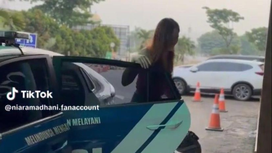 Nia Ramadhani dan Ardi Bakrie Nia Ramadhani dan Ardi Bakrie