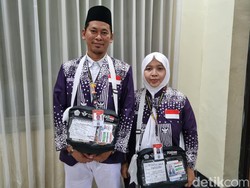 Pasutri Guru Agama Asal Jombang Ini Berangkat Haji Berkat Prestasi