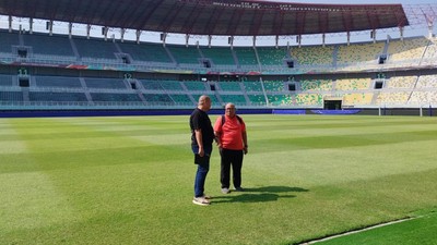 Netizen Sindir Lampu Stadion Gelora 10 November Kurang Terang