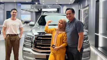 img-title Doa Istri Ivan Fadilla untuk Mendiang Ibu Mertua yang Meninggal Dunia
