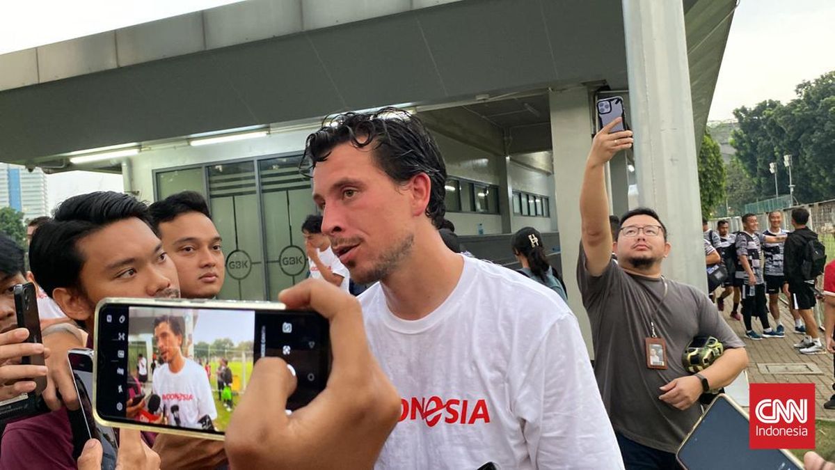 Thom Haye Sentil Keras Pihak Sok Tahu yang Buat Gaduh Timnas Indonesia