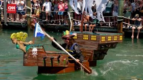 VIDEO: Melihat Keseruan Schooner Wharf di Florida AS