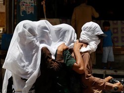Cuaca Panas Menggila, Suhu di Pakistan Tembus 52 Derajat Celsius!