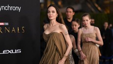 Anak Bungsu Angelina Jolie-Brad Pitt Buang Nama Bapaknya di Kredit