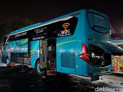 Bus Study Tour Terbakar di Yogya Gegara Korsleting Kabel Charger