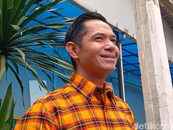 PR Dude Harlino Pantau Suasana Hati 2 Putranya Agar Tak Cemburu dengan Si Bungsu
