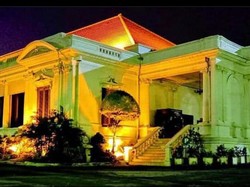 Sejarah Gedung Kesenian Jakarta yang Semula Teater dari Anyaman Bambu