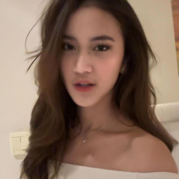 <p>Usut punya usut, Leya memiliki keinginan untuk kuliah di Prancis. Akan tetapi, keinginan itu tampaknya sulit karena sang Ayah tidak memberikannya izin kuliah di luar negeri. (Foto: Instagram@harleyavaprincy)</p>