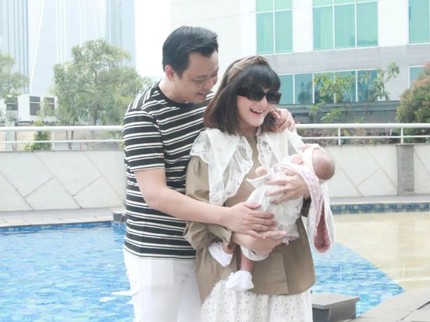 Cerita Kiki Amalia Menyusui di Usia 42 Th, Bahagia ASI Lancar karena 2 Hal Ini