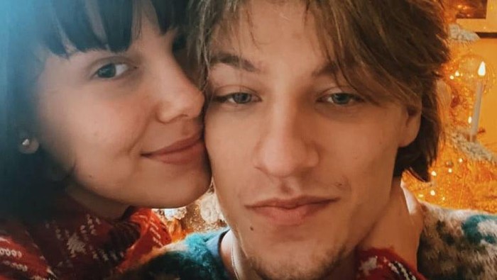 Millie Bobby Brown dan Jake Bongiovi