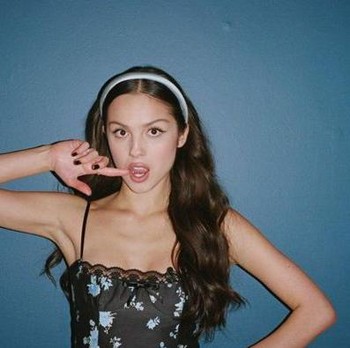 Viral di Medsos, Olivia Rodrigo Diam-Diam Bantu Lunasi Biaya Kuliah Mahasiswi