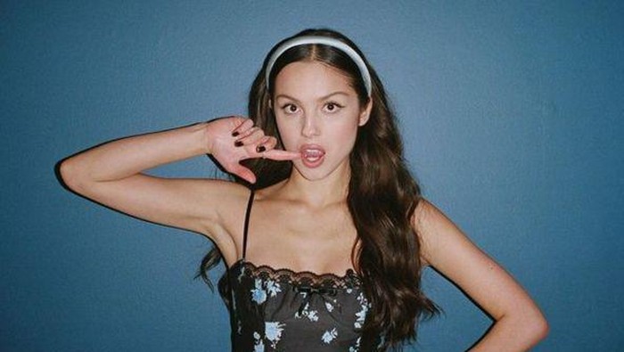 Viral di Medsos, Olivia Rodrigo Diam-Diam Bantu Lunasi Biaya Kuliah Mahasiswi
