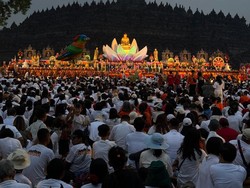 Rahasia Bikin Foto Waisak Borobudur Keren Modal HP