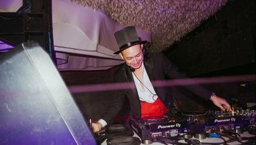 img-title Kasus Dugaan Penggelapan Penyebab Tiko Aryawardhana & Arina Winarto Cerai?