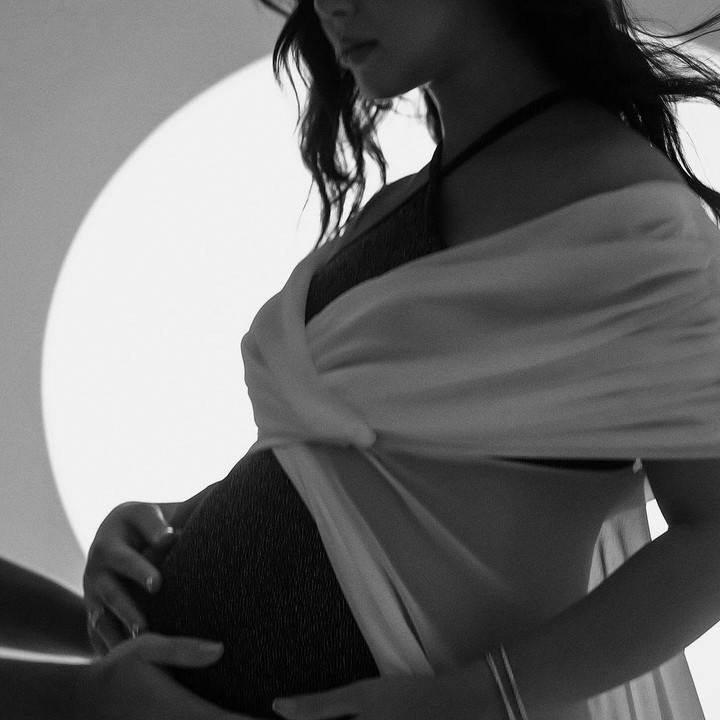 <p>Dalam unggahannya, Pamela menuliskan caption yang manis. Perempuan 30 tahun ini tampaknya sudah tidak sabar menanti kehadiran sang anak. <em>"Love before first sight, the magic of expecting you,"</em> tulisnya. (Foto: Instagram @pammybowie)</p>