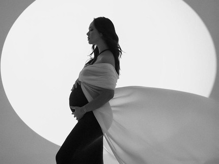 Terpopuler: Potret Bunda Seleb Ikut Challenge Its Worth Remembering Your Big Belly