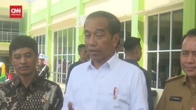 VIDEO: Jokowi Perintahkan Bos PLN Bereskan Listrik di Musi Rawas Utara