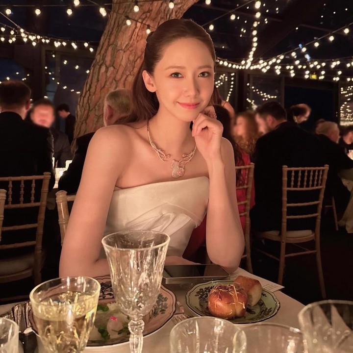 <p>Yoona lahir pada 30 Mei 1990. Sejak terjun ke dunia hiburan pada 2007, ia telah membesarkan nama sebagai penyanyi dan juga aktris di Negeri Ginseng. (Foto: Instagram @yoona__lim)</p>