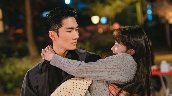 Sinopsis My Sweet Mobster menceritakan mantan mafia (Um Tae-goo) jatuh cinta dengan pembuat konten anak-anak (Han Sun-hwa).