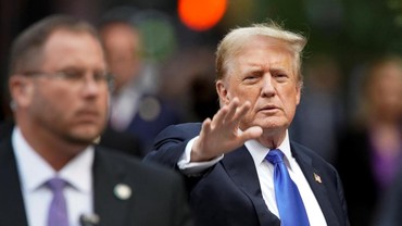 img-title AS Fobia TikTok, Donald Trump Raup Followers Jutaan