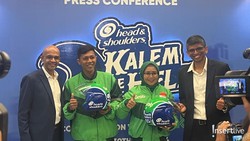 Pengendara Motor Merapat, Cara Atasi Ketombe Basah & Gatal Saat Panas dan Macet
