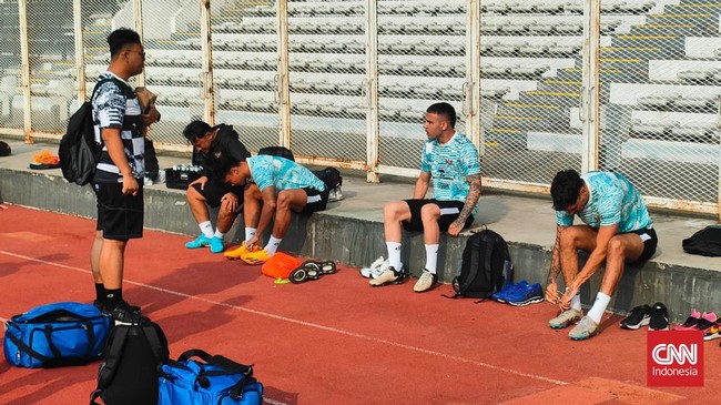 Latihan Timnas Indonesia Diperkuat oleh Calvin Verdonk dan Pratama Arhan