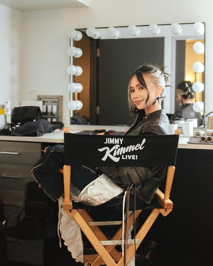 Niki Zefanya Tampil di Jimmy Kimmel Live, Solois Indo Pertama!