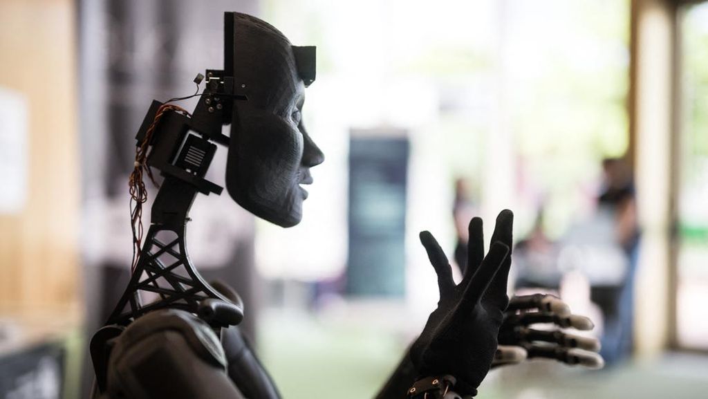 Adani India Investasi Rp1.684,5 T di Pusat Data AI 2035