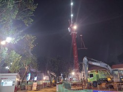 Penyebab Besi Proyek Kejagung Jatuh di Lintasan MRT Terungkap!