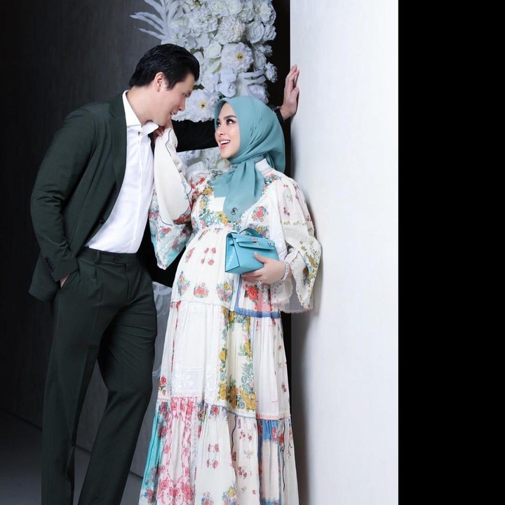 <p>Dalam potret ini, Syahrini sedang berada di Singapura, Bunda. Sejak menikah, Syahrini diketahui menetap di Negeri Singa itu bersama sang suami. (Foto: Instagram @princessyahrini)</p>