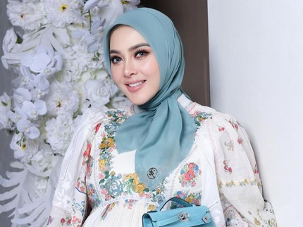 Deretan Artis yang Melahirkan Pertama Kali di Usia 35+, Kisah Perjuangan Syahrini Curi Perhatian