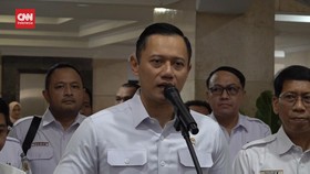 VIDEO: AHY Serahkan Sertifikat Tanah Sengketa ke KAI Senilai Rp 480 M