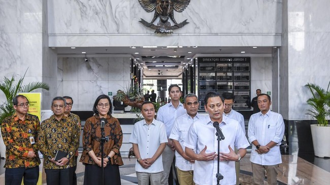 PAN merespons pertemuan sejumlah elite Gerindra dengan Menteri Keuangan, Sri Mulyani.