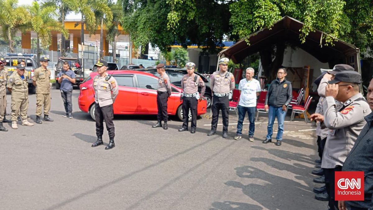 Pesan Berantai soal Bobotoh Persib Sweeping Plat B Hoaks