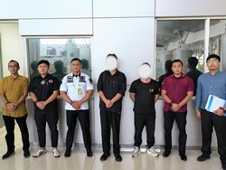 Imigrasi Tanjung Perak Deportasi 2 WN China gegara Langgar Izin Tinggal