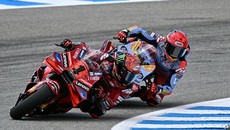 Ganggu Marquez, Bagnaia Dihukum Turun 3 Posisi Start di MotoGP Italia