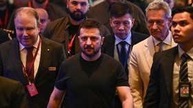 Zelensky Tiba di Singapura, Bersiap Pidato dalam Forum Keamanan