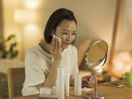 Kata Dermatolog soal Pakai Skincare Berlapis-lapis Demi 'Glass Skin', Emangnya Aman?