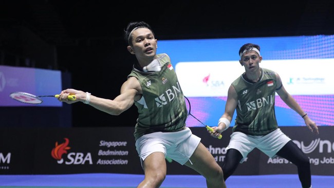 Pertarungan Sengit di Final Singapore Open: Fajar/Rian Tatap Dominasi He/Ren