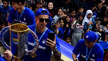Liputan Olahraga CNN Sport : Rute Pawai Persib 2025, Pemain dan Keluarga Pakai Kendaraan Khusus